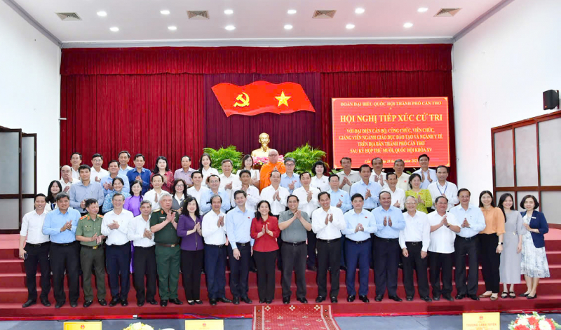 Thủ tướng tiếp xúc cử tri TP Cần Thơ -0