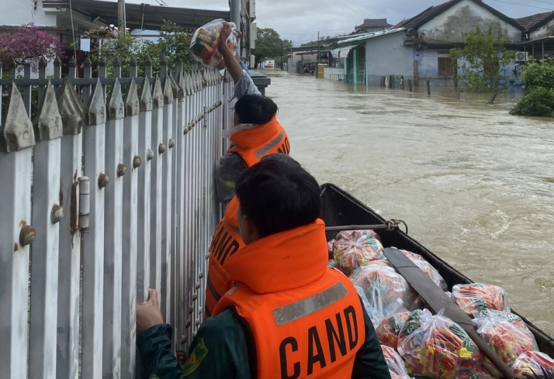 Khánh Hòa: Hỗ trợ lũ lụt những người chưa đăng ký thường trú, tạm trú nhưng có nhà ở -0