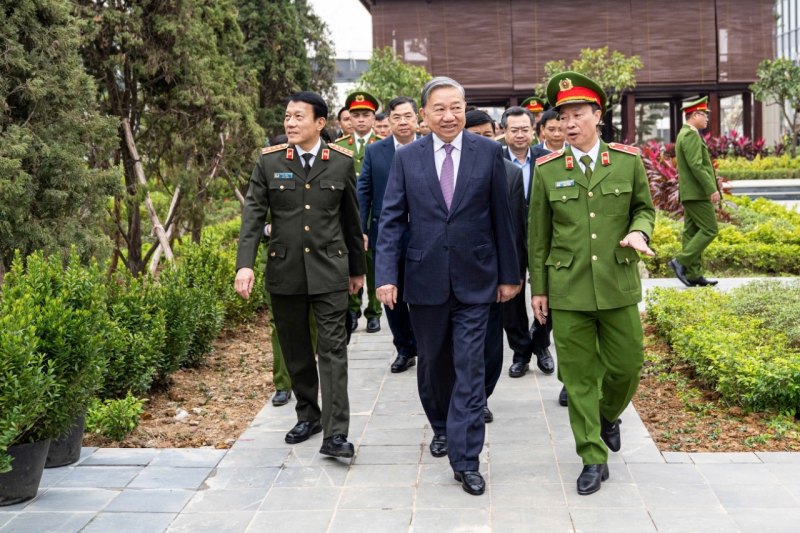 Tổng Bí thư Tô Lâm thăm, làm việc tại Trung tâm Dữ liệu Quốc gia, Bộ Công an -0