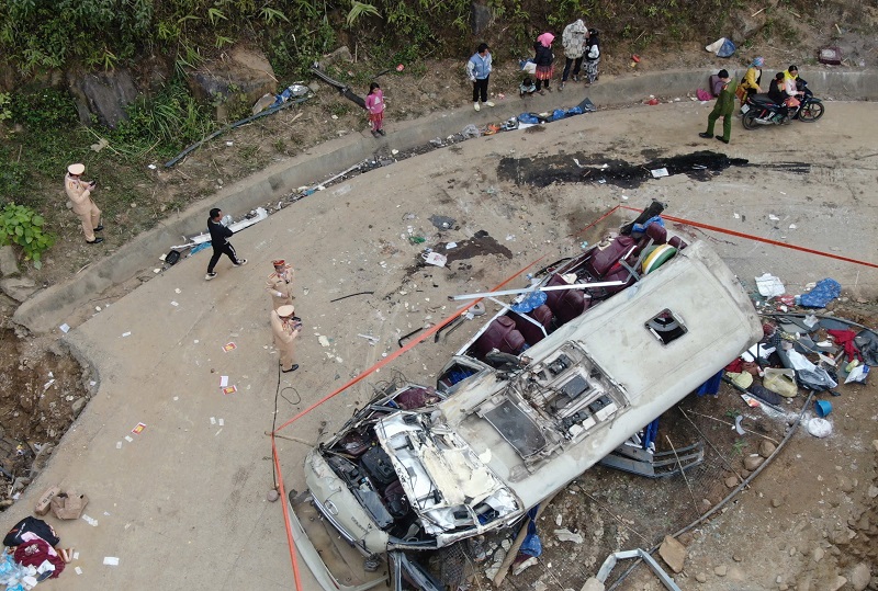 Sau vụ tai nạn nghiêm trọng ở Lào Cai: Xem xét lại tiêu chuẩn làm đường cấp 6 -0