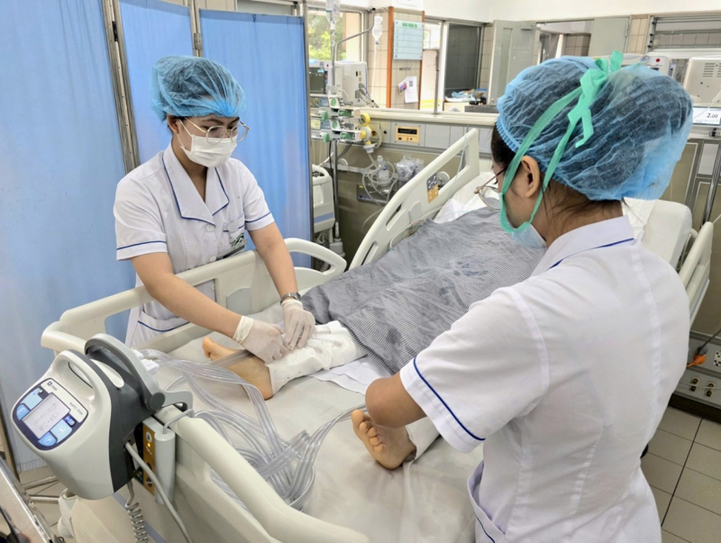 Nạn nhân nặng nhất trong vụ TNGT ở Lào Cai đã tỉnh lại -0