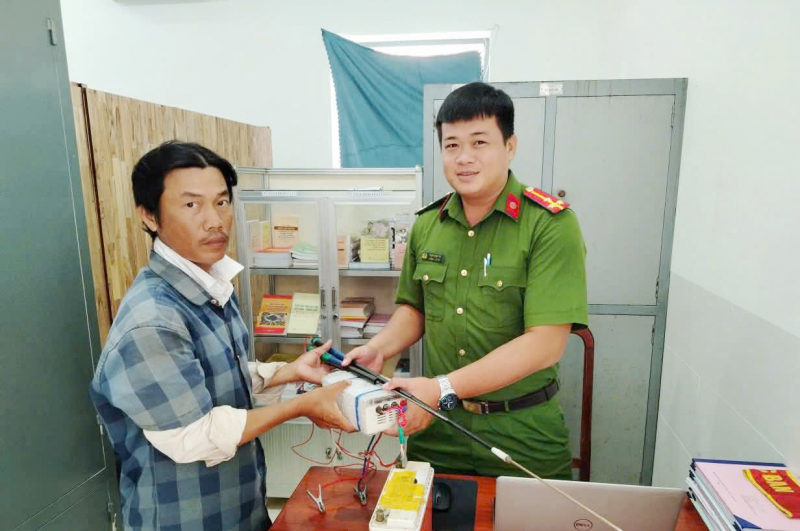 Xử lý nghiêm hành vi khai thác hủy diệt nguồn lợi thủy sản -0