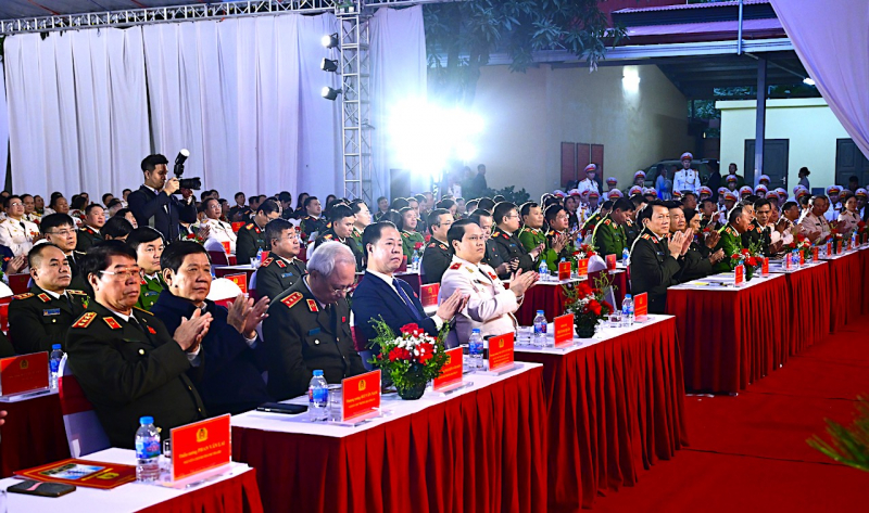 Mãi xứng đáng là 