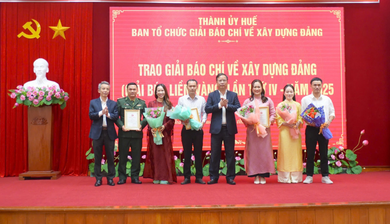 Báo chí có nhiều đóng góp thiết thực vào sự phát triển kinh tế - xã hội TP Huế -0