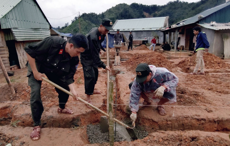 Luận điệu xảo trá, xuyên tạc “Chiến dịch Quang Trung” dựng lại nhà ở cho người dân vùng bão lũ -0