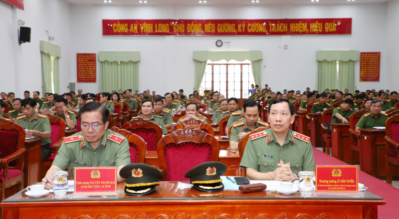 Công an Vĩnh Long kiến tạo môi trường hòa bình, tạo thuận lợi cho phát triển kinh tế - xã hội -0