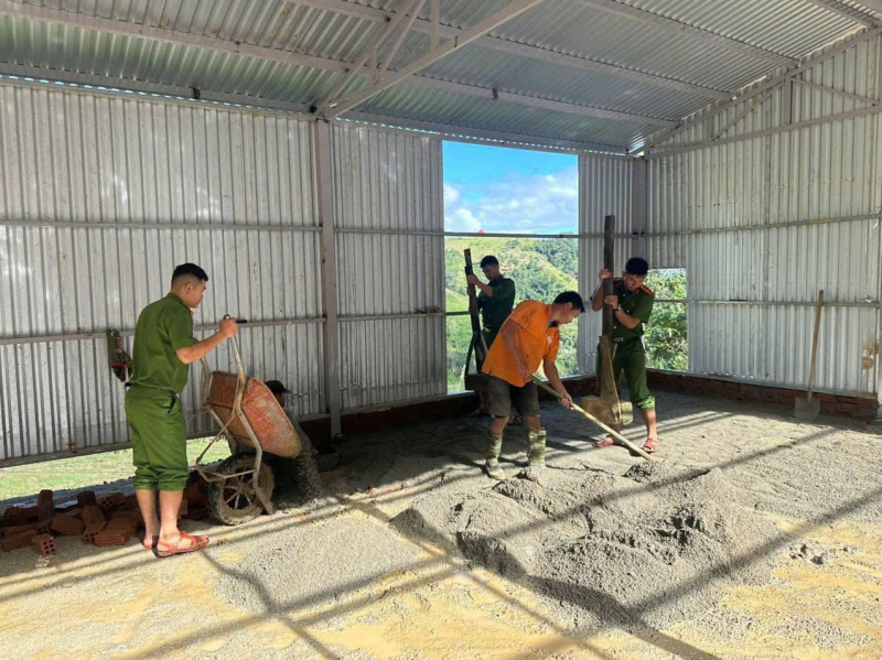 Đà Nẵng hoàn thành 100% sửa chữa nhà hư hỏng sau bão lũ, thần tốc “Chiến dịch Quang Trung” -0