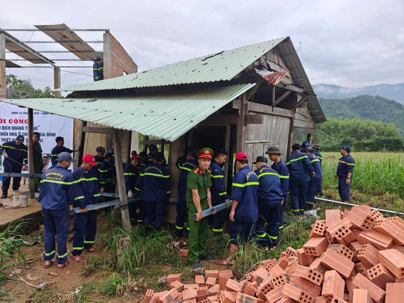Đà Nẵng hoàn thành 100% sửa chữa nhà hư hỏng sau bão lũ, thần tốc “Chiến dịch Quang Trung” -4