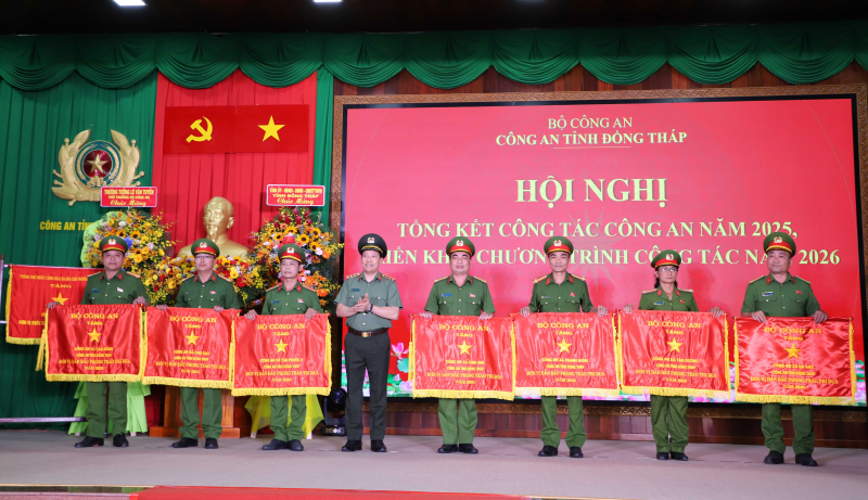 Công an Đồng Tháp chủ động đảm bảo an ninh trên các lĩnh vực, nắm chắc tình hình trên không gian mạng -0