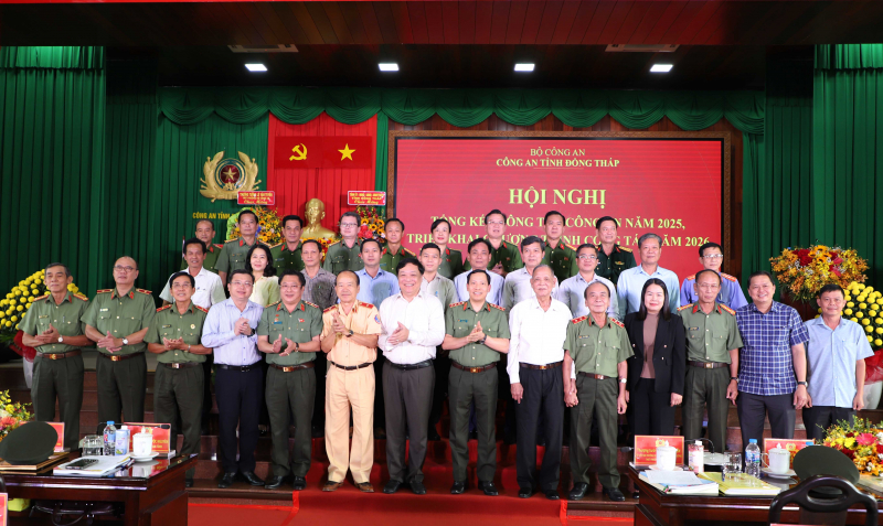 Công an Đồng Tháp chủ động đảm bảo an ninh trên các lĩnh vực, nắm chắc tình hình trên không gian mạng -3