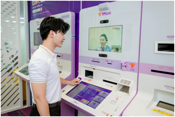 Từ ngân hàng số đến ESG toàn diện: Hành trình tích hợp công nghệ trong vận hành của TPBank -0