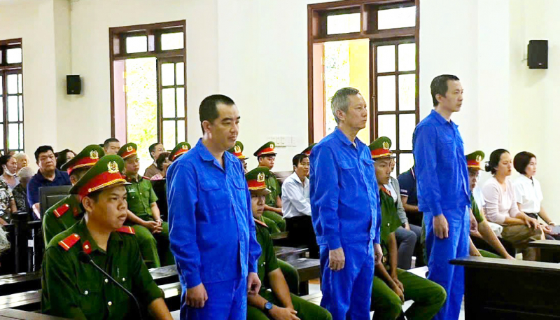 Tuyên án các bị cáo trong vụ án xảy ra tại Sở Văn hóa Thể thao và Du lịch tỉnh Bến Tre (cũ) -0