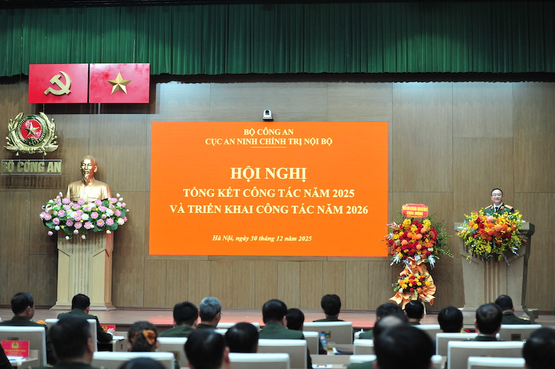 Xây dựng đội ngũ cán bộ “vừa hồng, vừa chuyên”, xứng tầm với sứ mệnh bảo vệ Đảng, bảo vệ chế độ -0