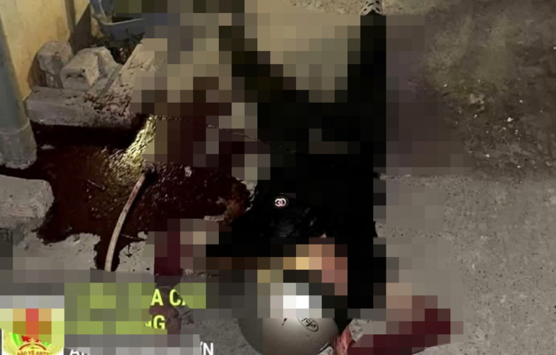 Tông xe máy vào đuôi xe tải sau khi sát hại bạn gái trước cửa phòng trọ -0