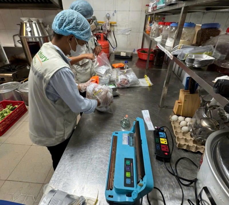 Công an TP Hồ Chí Minh đẩy mạnh công tác kiểm tra, xử lý thực phẩm “bẩn”  -0