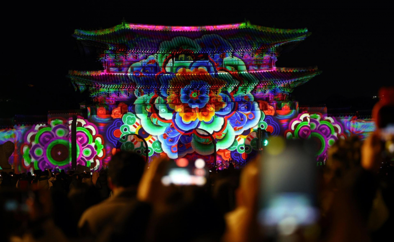 Thế giới trang hoàng đón chào năm mới 2026 -0