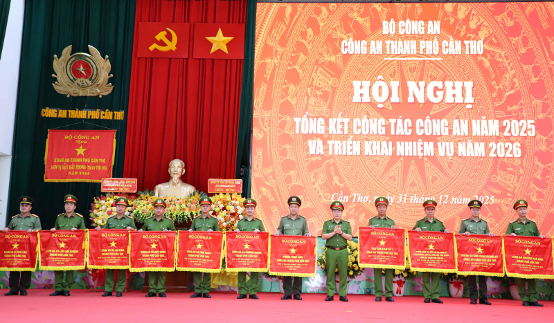 Công an TP Cần Thơ làm tốt vai trò tham mưu chiến lược, giữ vững an ninh, an toàn trên địa bàn -0