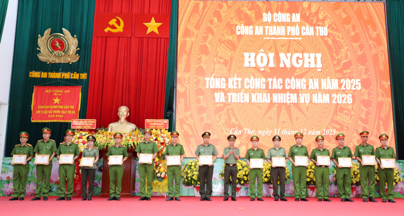 Công an TP Cần Thơ làm tốt vai trò tham mưu chiến lược, giữ vững an ninh, an toàn trên địa bàn -0