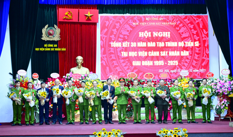 Đổi mới căn bản, toàn diện công tác đào tạo tiến sĩ gắn với việc kiện toàn tổ chức bộ máy trong CAND -0