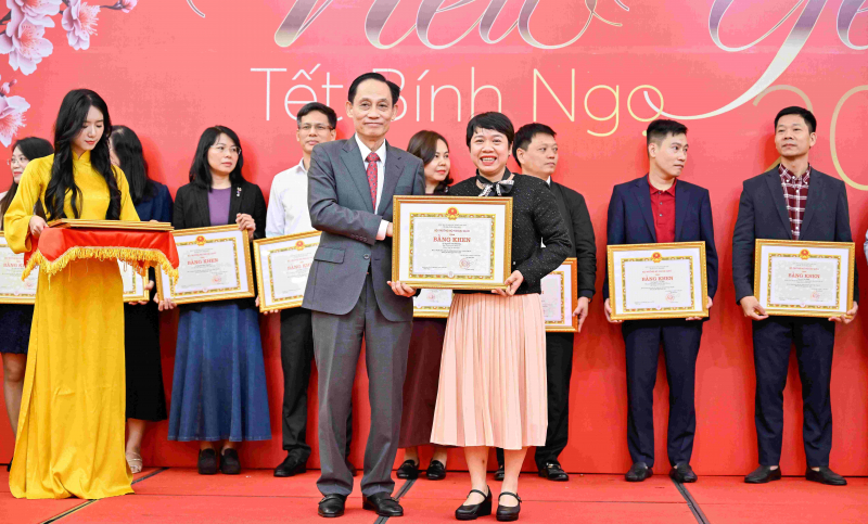 Tri ân đóng góp của đội ngũ báo chí trong công tác thông tin, tuyên truyền đối ngoại -0