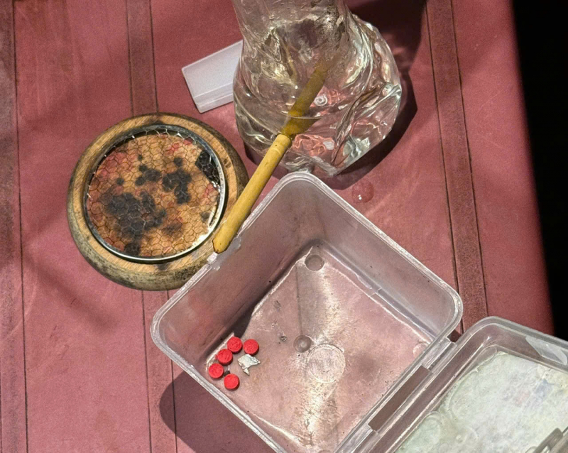 Kiểm tra tải trọng xe chở than từ Lào về Cảng Chân Mây, phát hiện tài xế dương tính ma túy -0