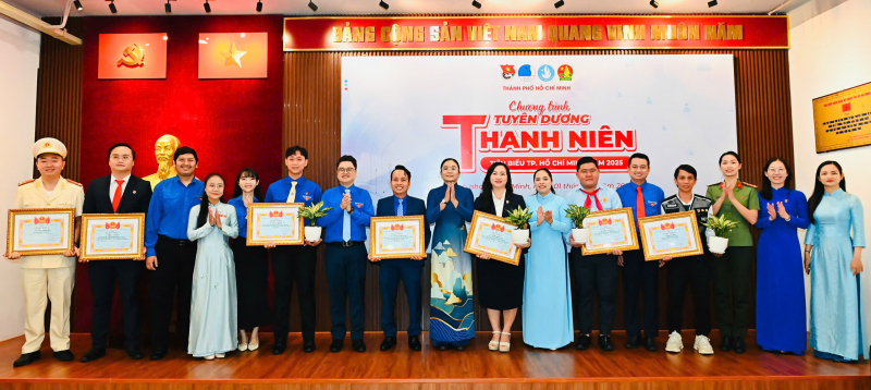 TP Hồ Chí Minh vinh danh 12 Công dân trẻ tiêu biểu năm 2025 -0