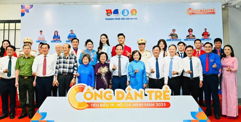 TP Hồ Chí Minh vinh danh 12 Công dân trẻ tiêu biểu năm 2025 -2