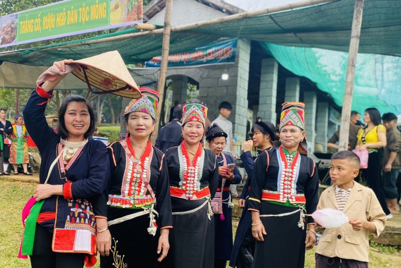 Rộn ràng “Chợ phiên vùng cao - Chào năm mới 2026” -5