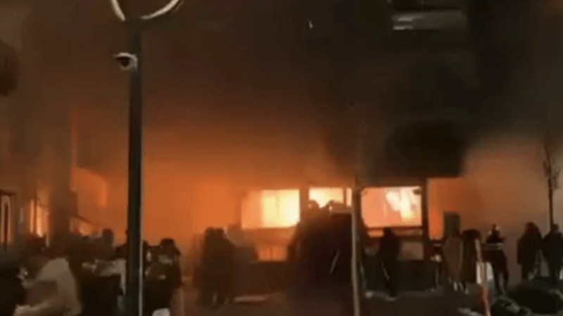 Nhân chứng kể giây phút hỗn loạn trong vụ cháy quán bar ở Thụy Sĩ -0