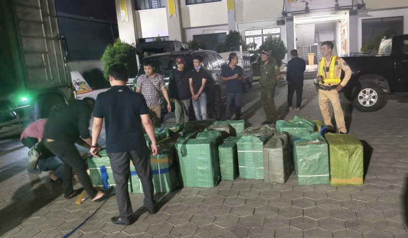 Phát hiện nhiều vụ buôn bán, vận chuyển thuốc lá lậu ngoại nhập số lượng lớn -1