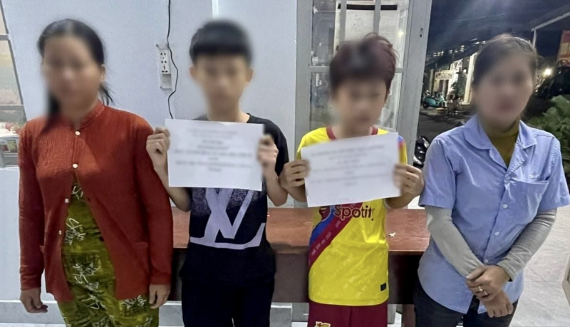 Ném đá vào đoàn tàu đang di chuyển, 2 thiếu niên bị xử lý  -0