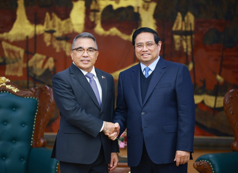 PM pledges deeper bilateral ties in farewell to Philippine Ambassador -0