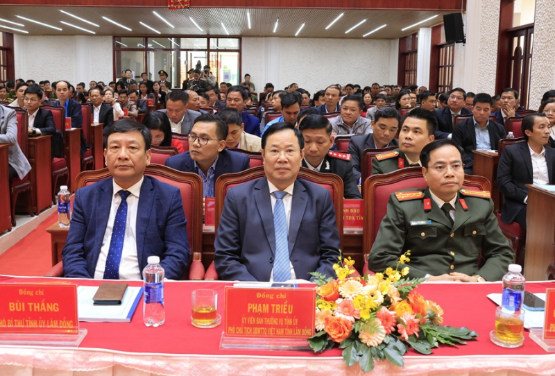 Nhiều tập thể xuất sắc ở Lâm Đồng được Bộ Công an tặng Bằng khen -0