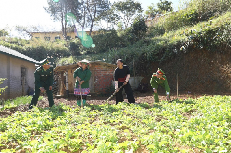 Công an xã: điểm tựa vững chắc nơi rẻo cao Sơn La -0