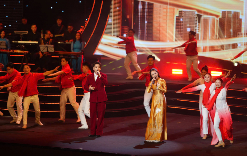 Khơi dậy tinh thần đoàn kết, khát vọng vươn lên, chào mừng Đại hội XIV của Đảng -0