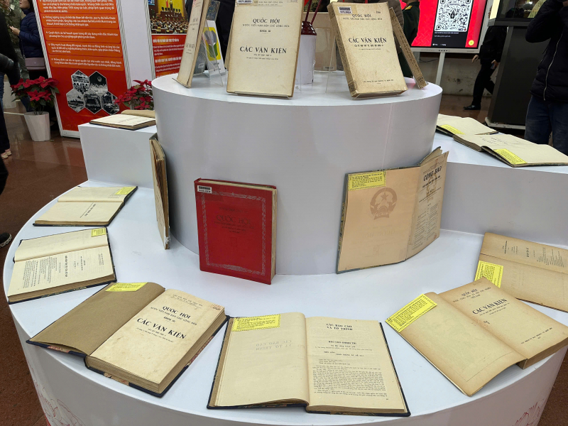 Trưng bày gần 800 tài liệu về Quốc hội Việt Nam -1