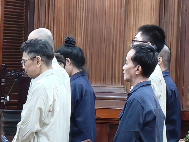 Cho nhân viên bán dâm, 2 ông chủ người nước ngoài lãnh án -0