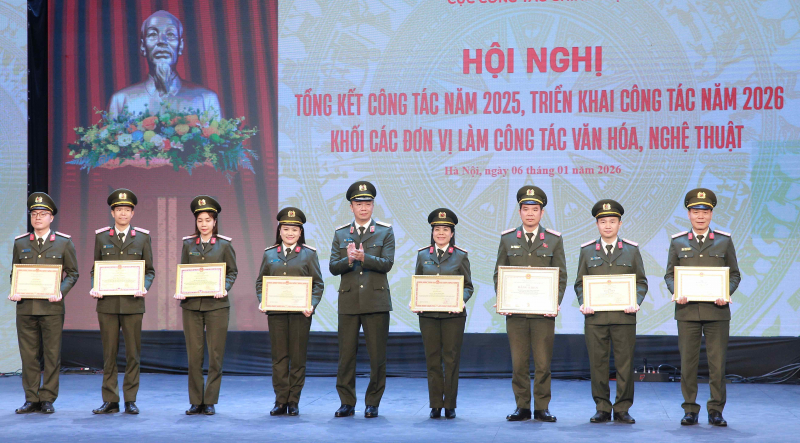 Phát huy tinh thần chủ động, sáng tạo trong công tác văn hoá, văn nghệ CAND -0