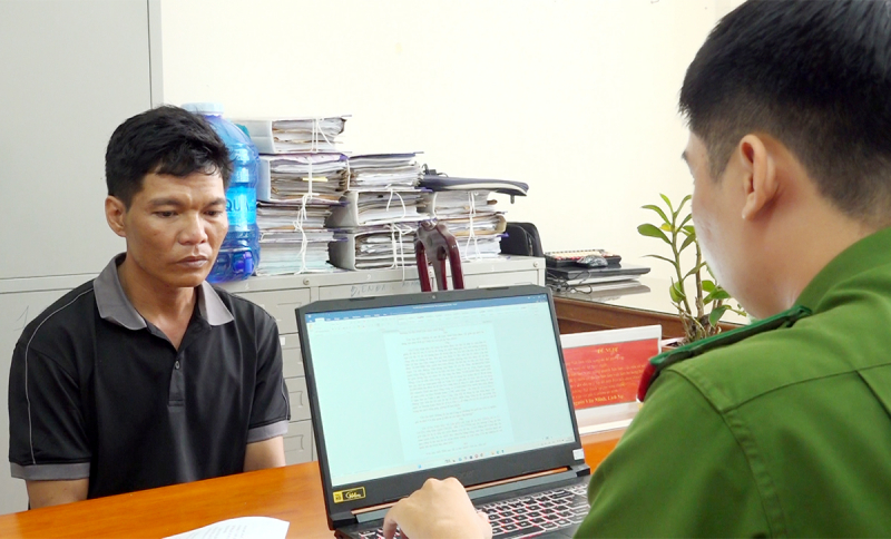 “Khóa tay” đối tượng đột nhập trôm tiền, vàng trị giá trên 1,5 tỷ đồng -0