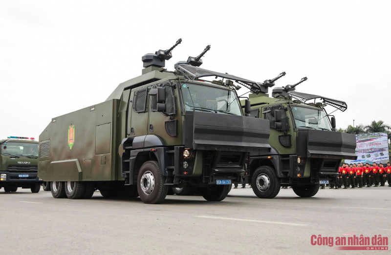 Ngắm dàn phương tiện đặc chủng của CAND sẵn sàng xuất quân bảo vệ Đại hội Đảng -0