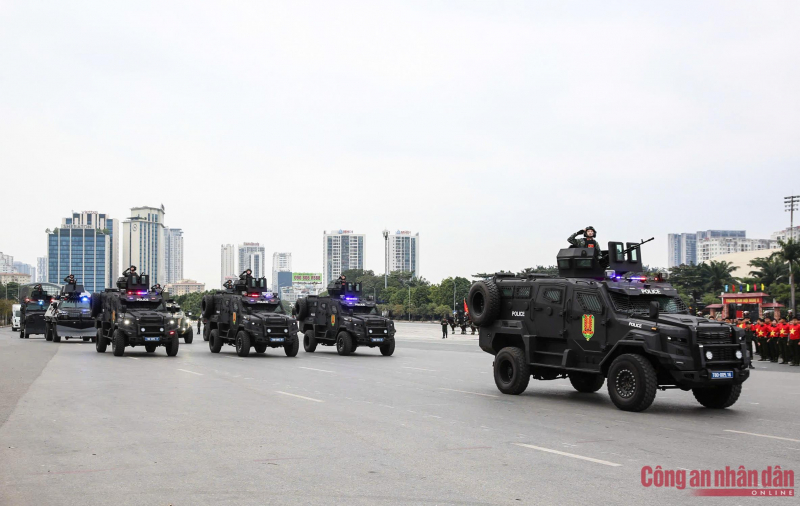 Ngắm dàn phương tiện đặc chủng của CAND sẵn sàng xuất quân bảo vệ Đại hội Đảng -0