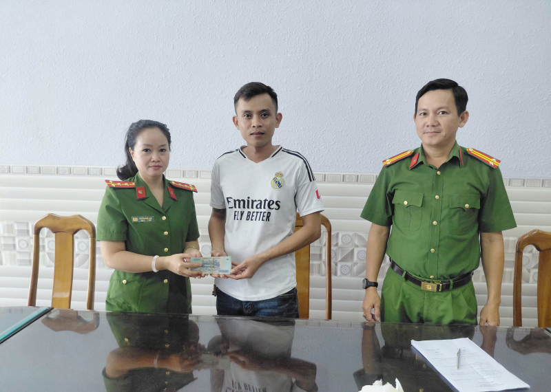 Trọn niềm tin của nhân dân qua từng bức thư cảm ơn -0