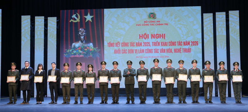 Phát huy tinh thần chủ động, sáng tạo trong công tác văn hoá, văn nghệ CAND -0