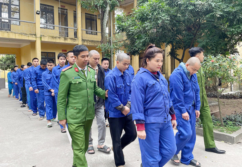 Triệt phá đường dây đánh bạc 9.300 tỷ đồng, bắt giam 35 đối tượng -0