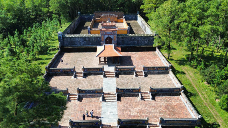 Đề xuất tháo dỡ “hạng mục lạ” trong khu lăng vua Thiệu Trị -0