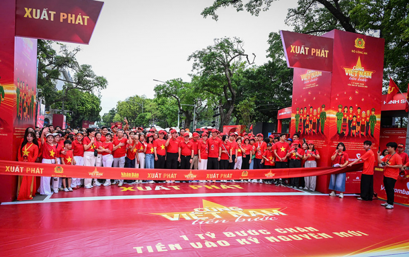 “Cùng Việt Nam tiến bước” - Dấu ấn thể thao cộng đồng chưa từng có tiền lệ -1