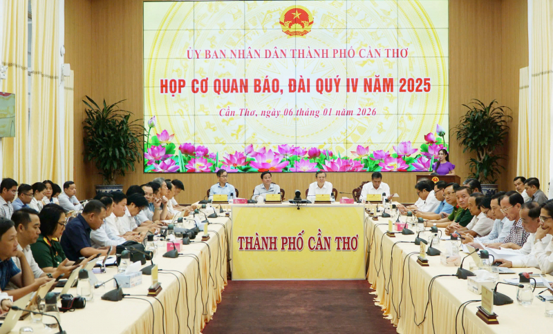 Cơ quan CSĐT đã thụ lý vụ chặt hạ cây xanh ở công viên hồ Nước Ngọt -0