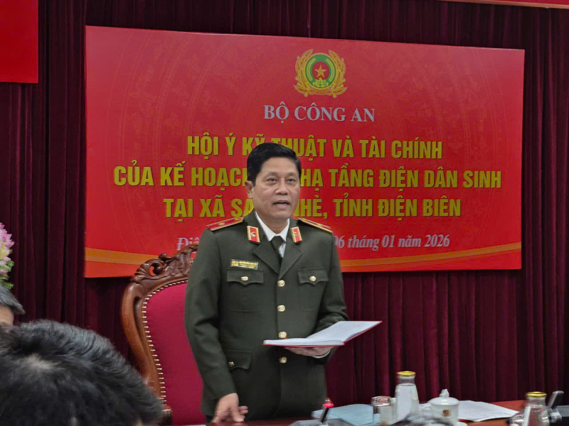 Bộ Công an khẩn trương đưa điện về với bà con vùng đồng bào biên giới khó khăn xã Sáng Nhè -0