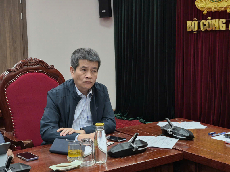 Bộ Công an khẩn trương đưa điện về với bà con vùng đồng bào biên giới khó khăn xã Sáng Nhè -0