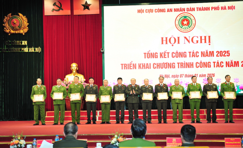 Ngày 7/1, Hội Cựu Công an nhân dân TP Hà Nội tổ chức Hội nghị tổng kết công tác năm 2025, triểnkhai chương trình công tác năm 2026. -0